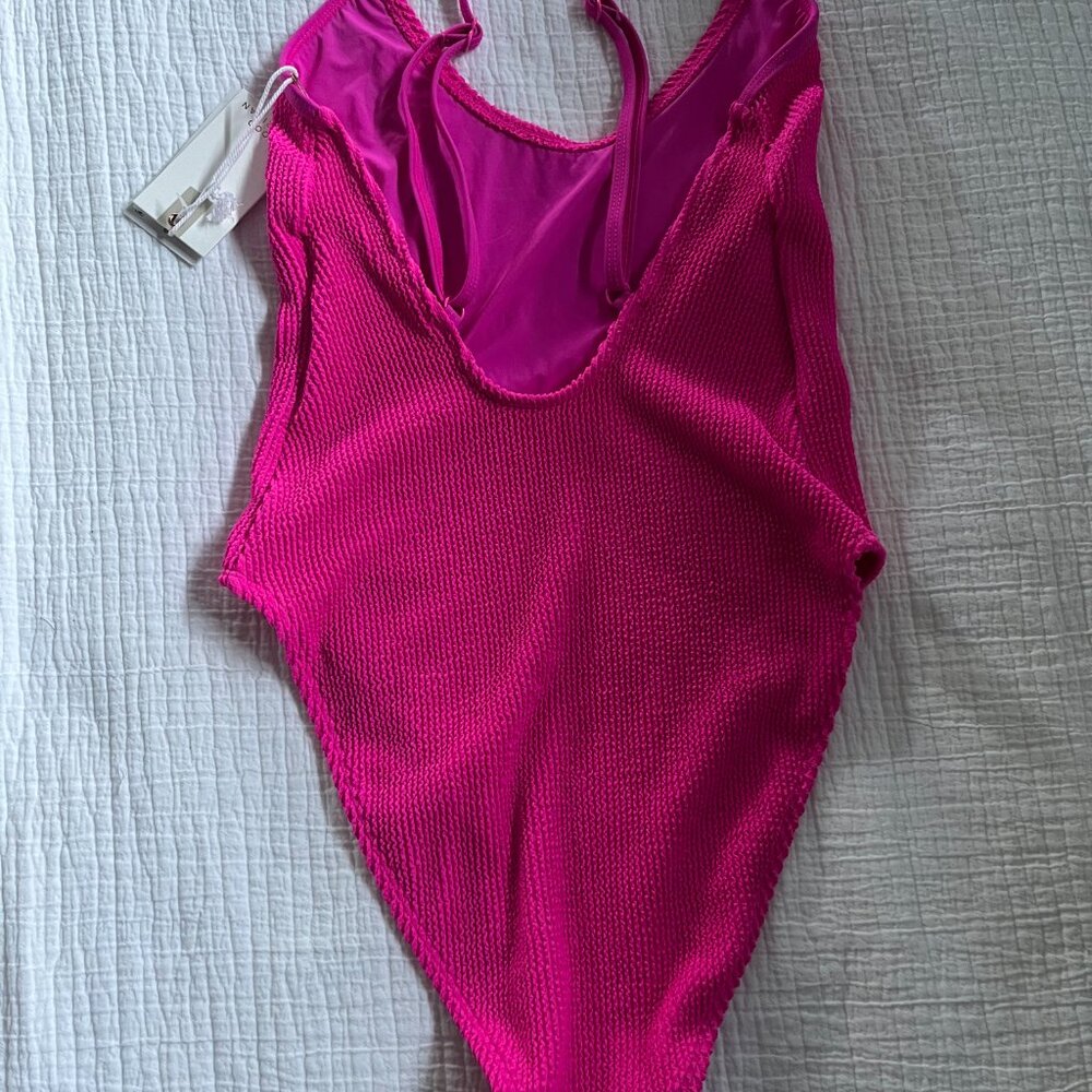 NWT Good American Always Fits one-piece swimsuit in Hawian pink size 1/2 - Picture 4 of 8